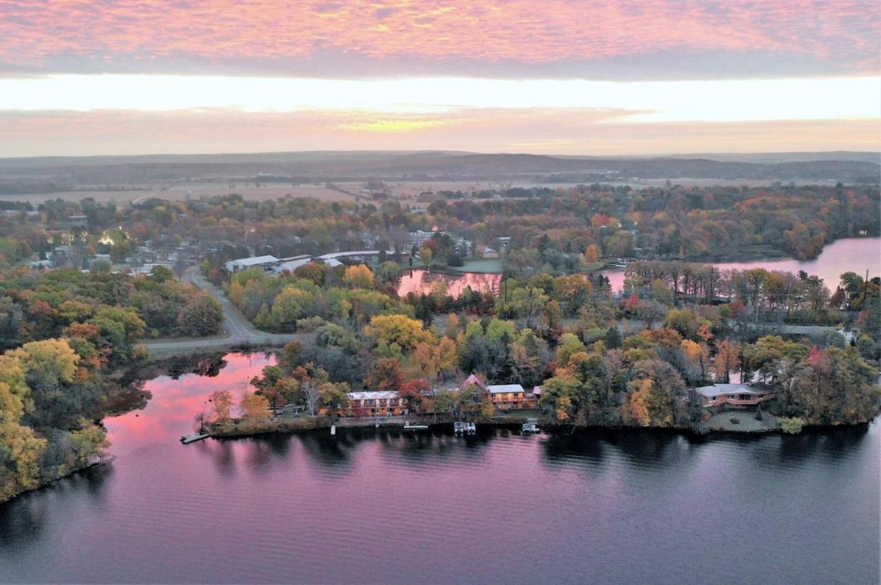 Curriers Lakeview Lodge Rice Lake Exterior foto
